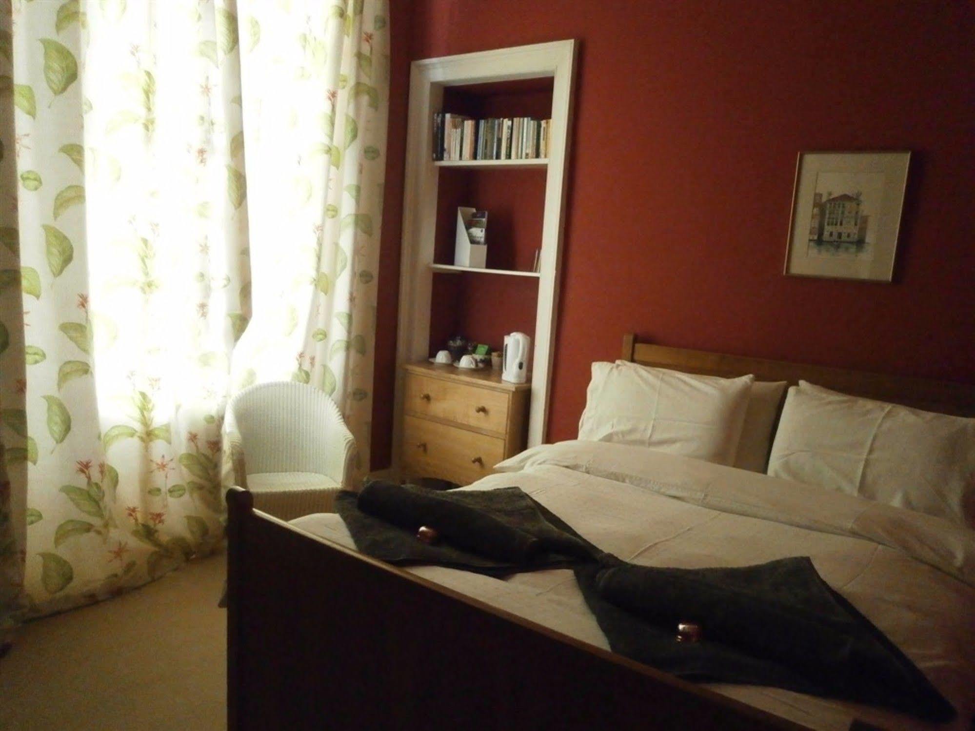 Winter Cherry Bed & Breakfast エディンバラ エクステリア 写真