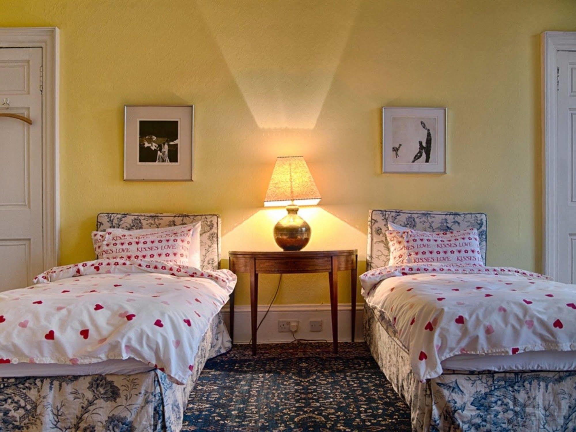 Winter Cherry Bed & Breakfast エディンバラ エクステリア 写真